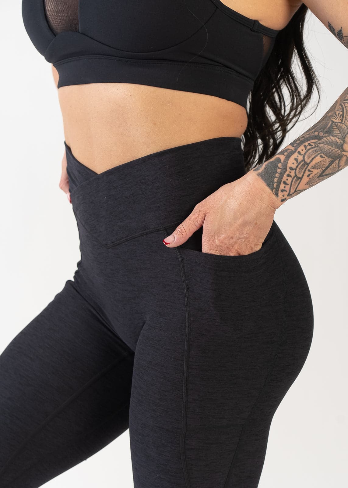 Dream Leggings With Criss Cross Waistband & Pockets | Black