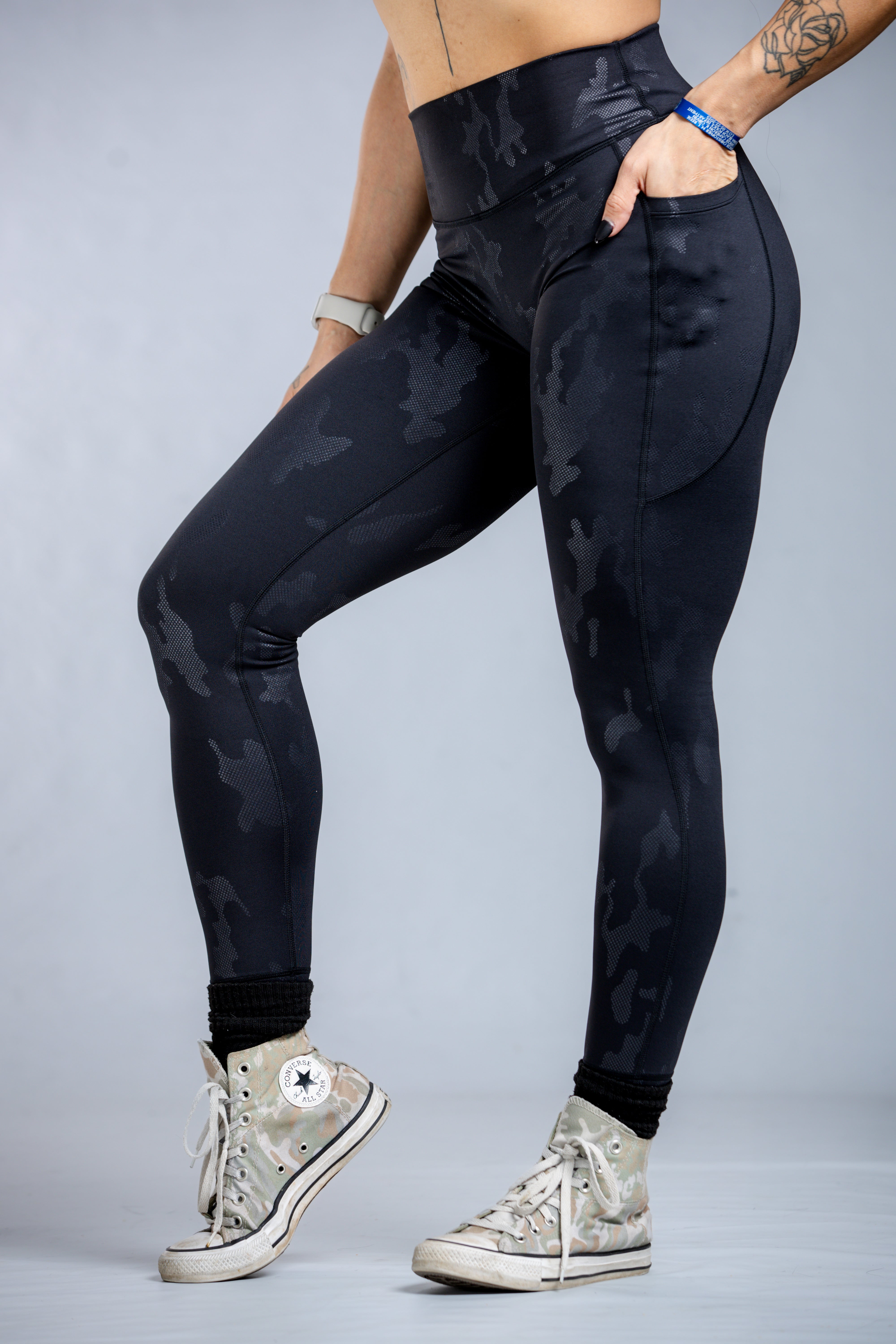 Empowered Leggings With Pockets | Black Camo