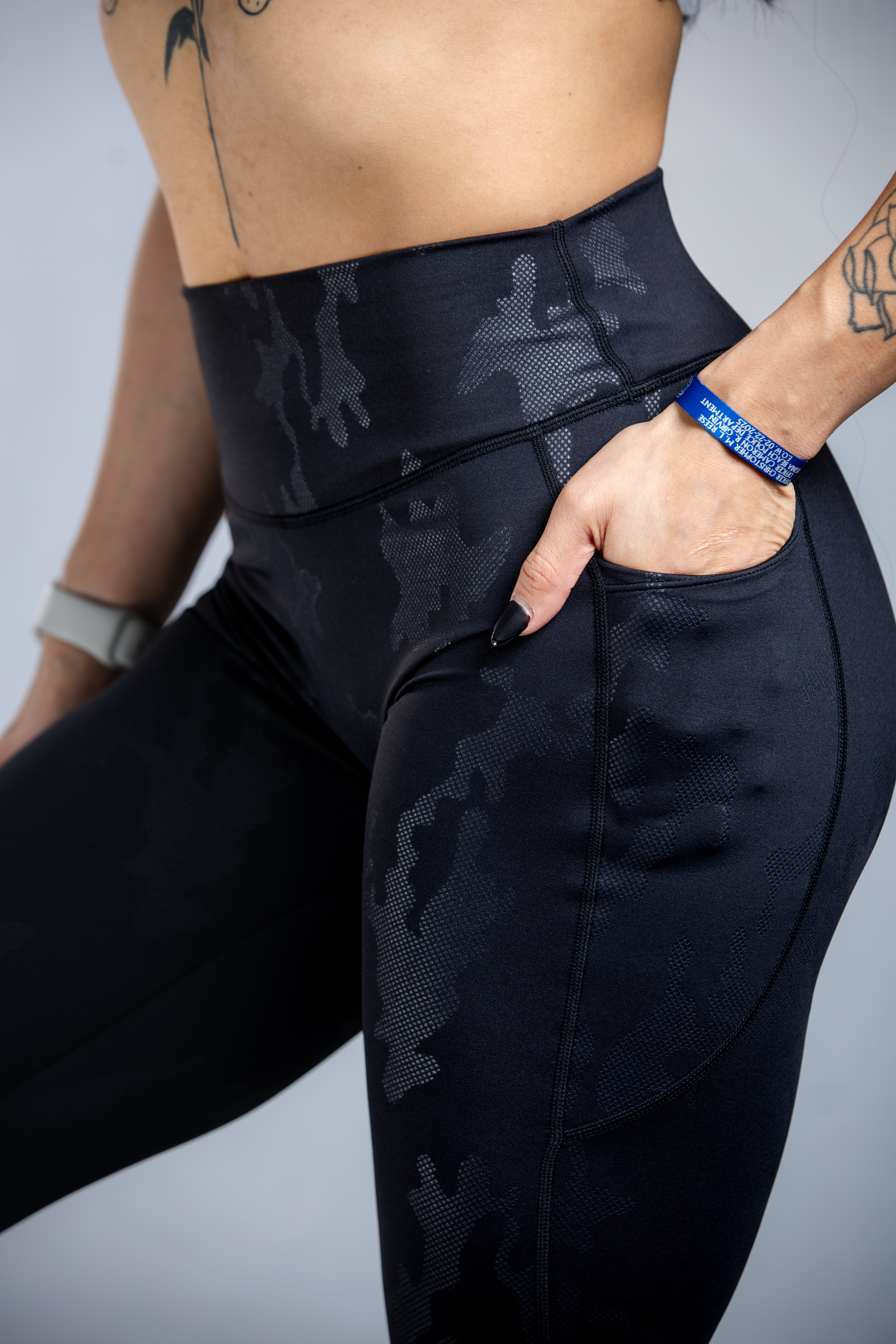 Empowered Leggings With Pockets | Black Camo