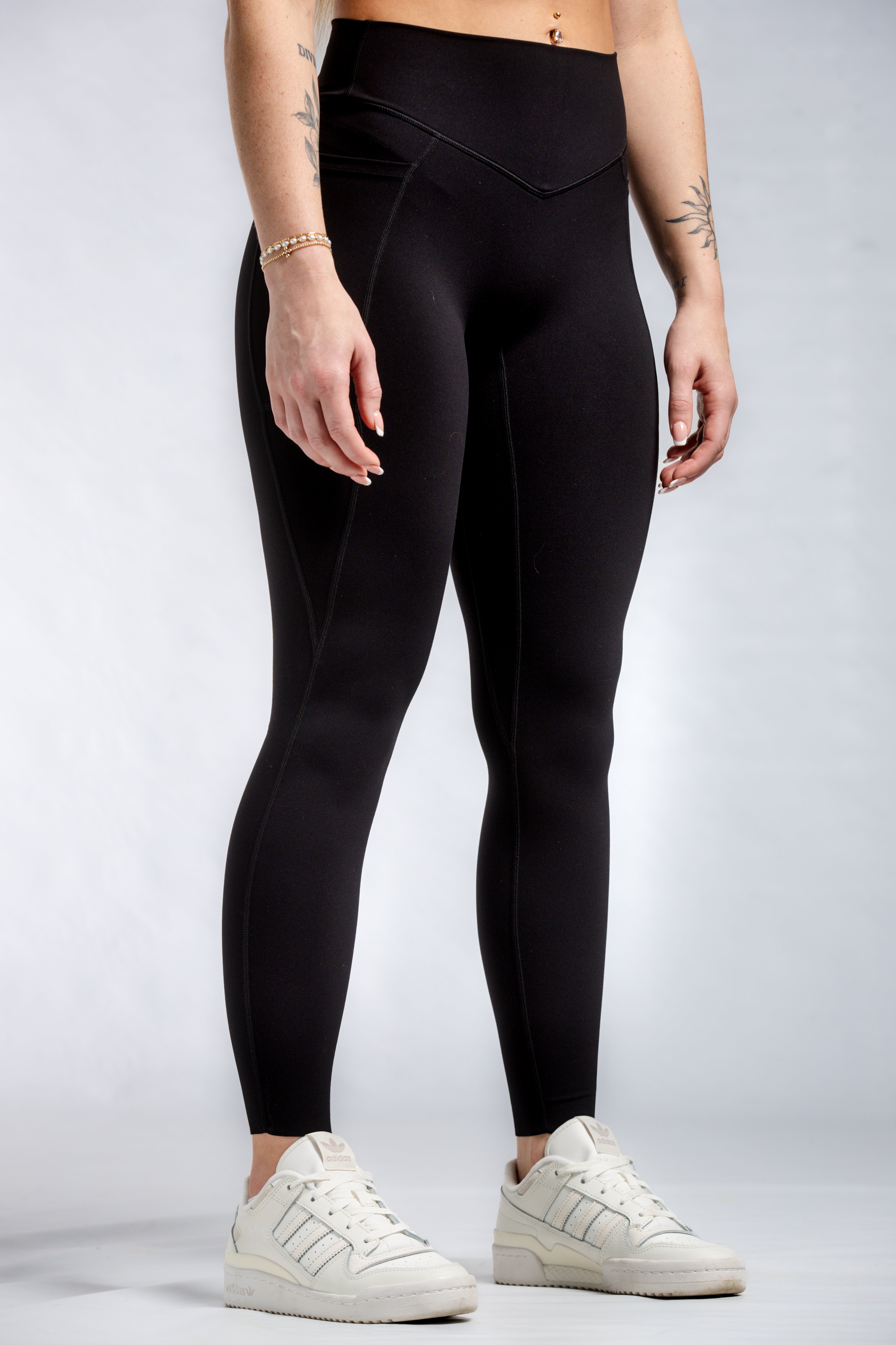 NKD Leggings With Pockets Mid Waist | Black
