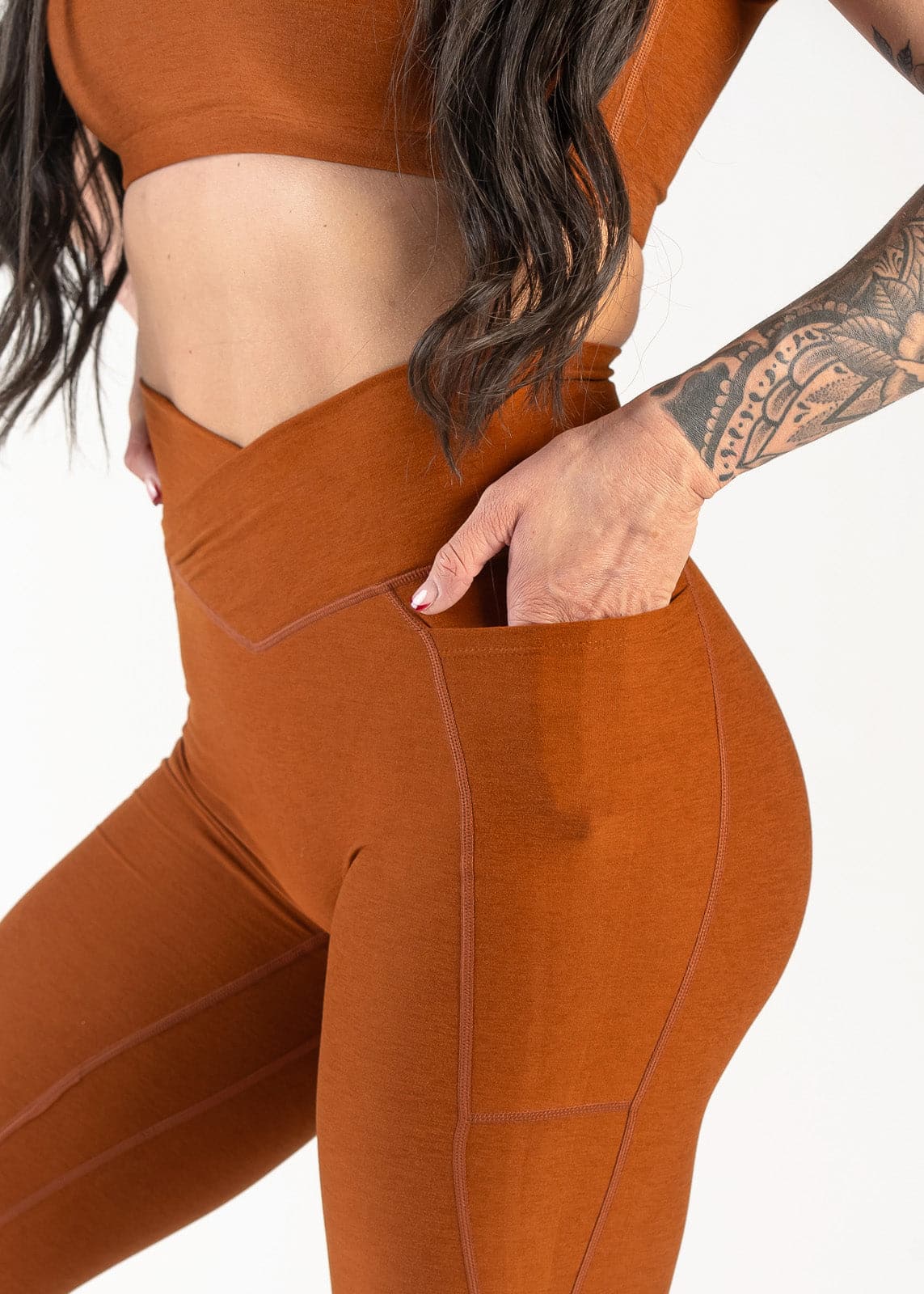 Dream Leggings With Criss Cross Waistband & Pockets | Rust
