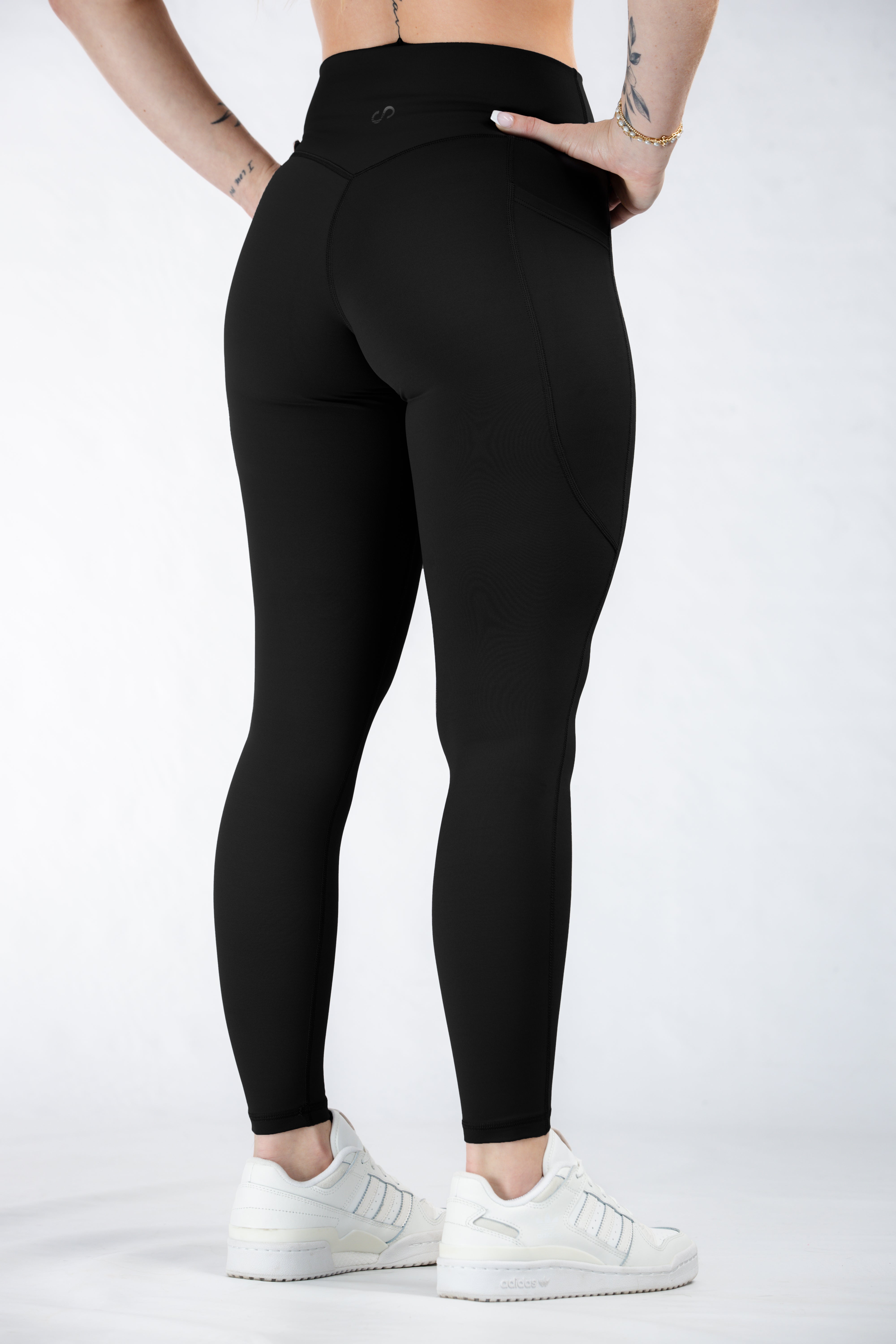 Empowered Leggings With Pockets | Black
