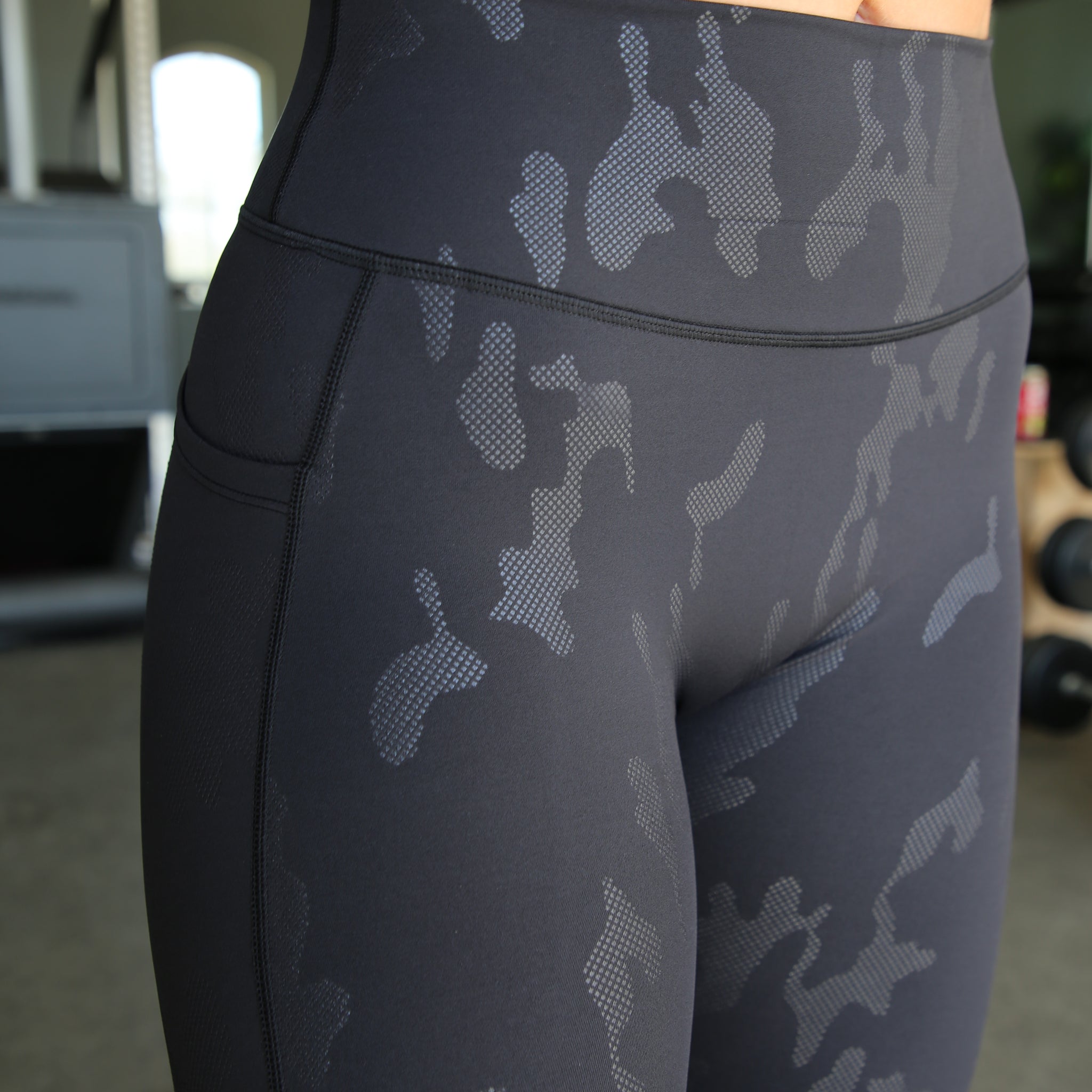 Empowered Leggings With Pockets | Black Camo