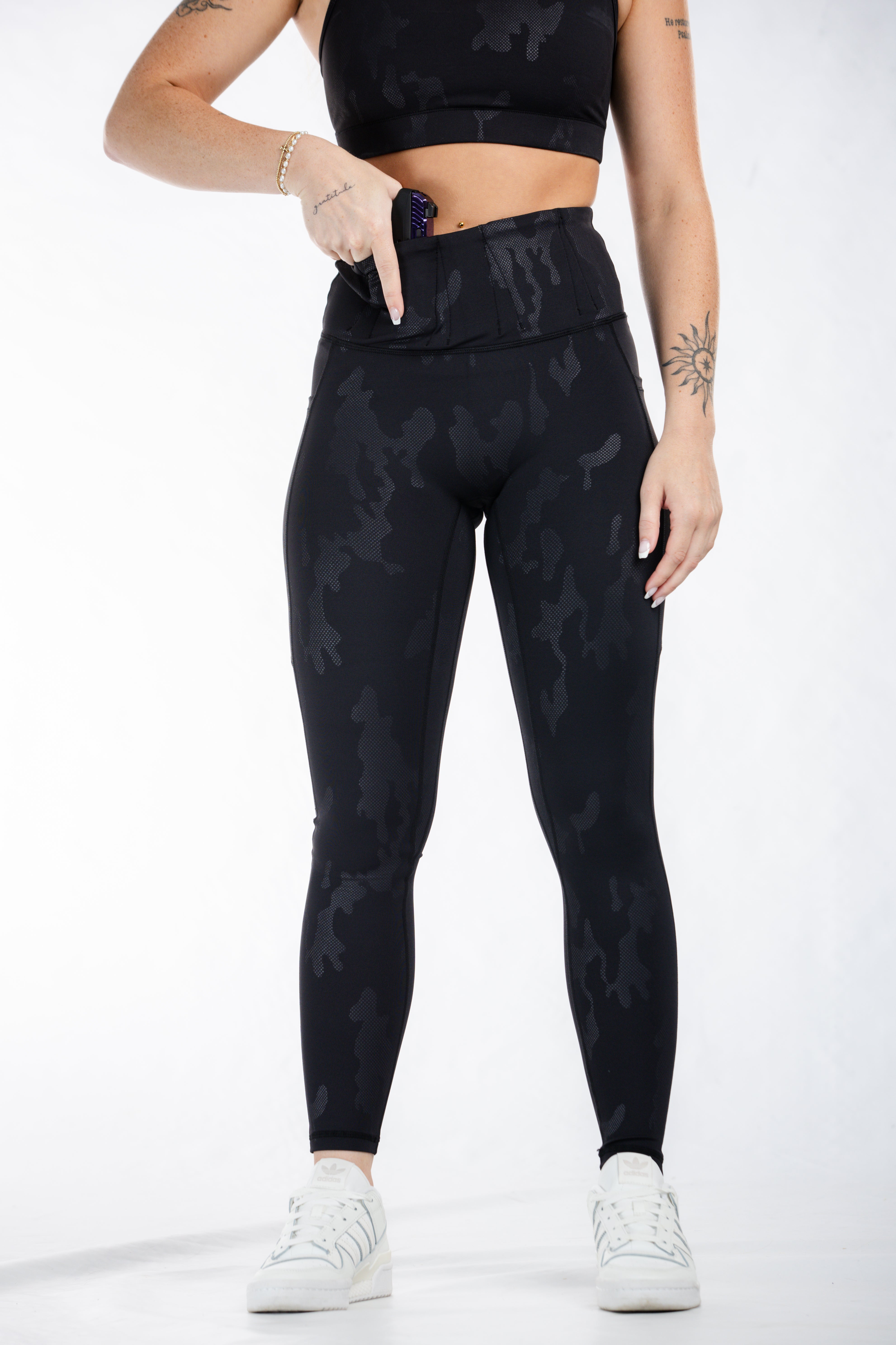 Concealed Carry Leggings Empowered With Pockets| Black Camo