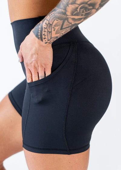 Empowered Shorts 5" | Black