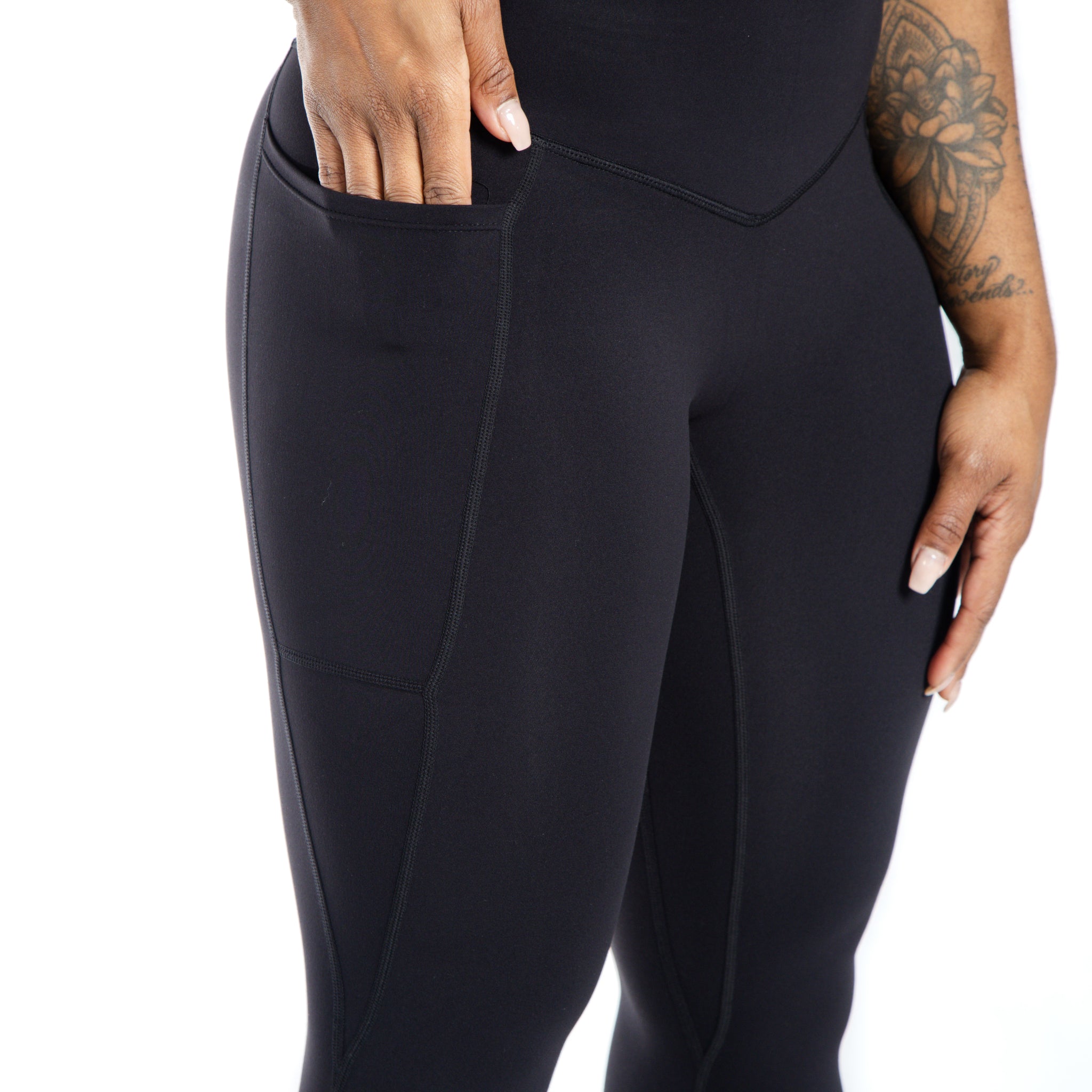 NKD Capris With Pockets Mid Waist | Black