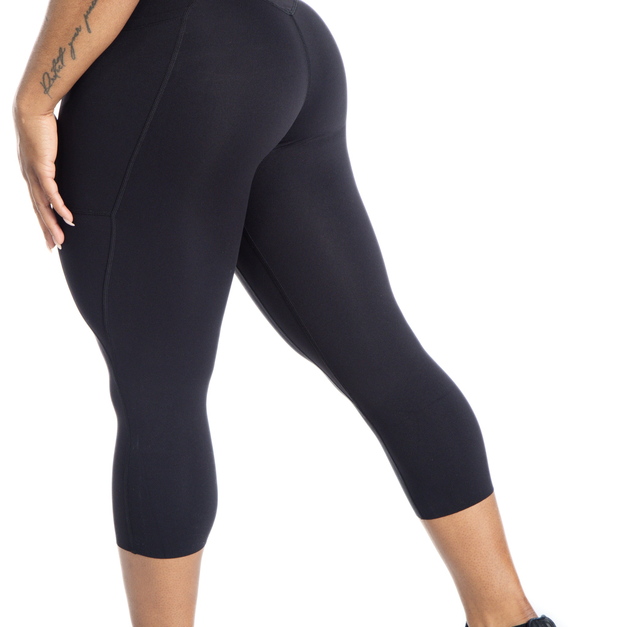 NKD Capris With Pockets Mid Waist | Black