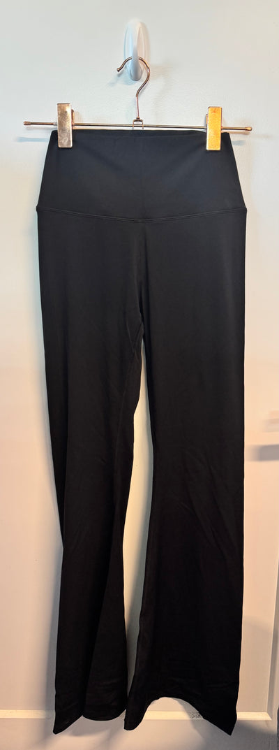 SAMPLE: Lavish Flared Yoga Pants | Black - S