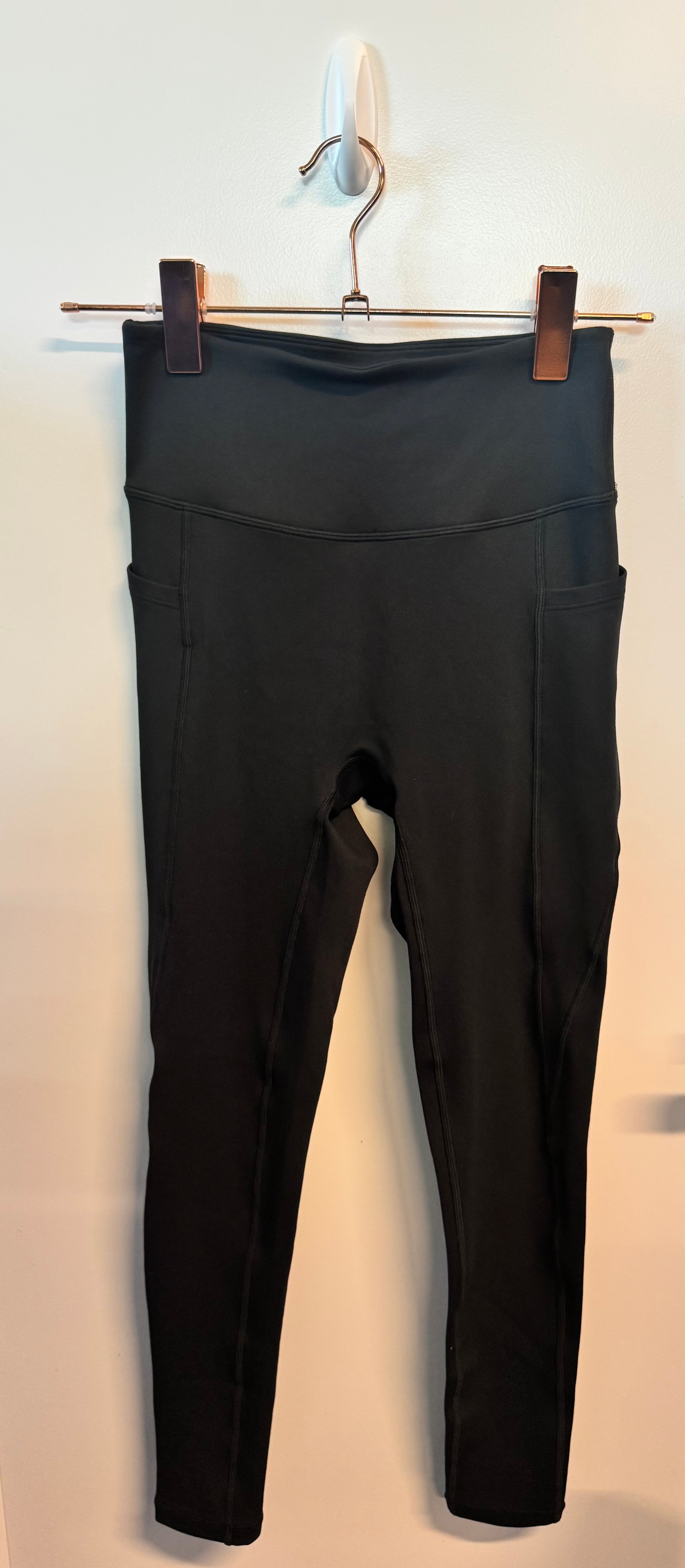 SAMPLE: Leggings With Pockets & Scrunch | Black - Small