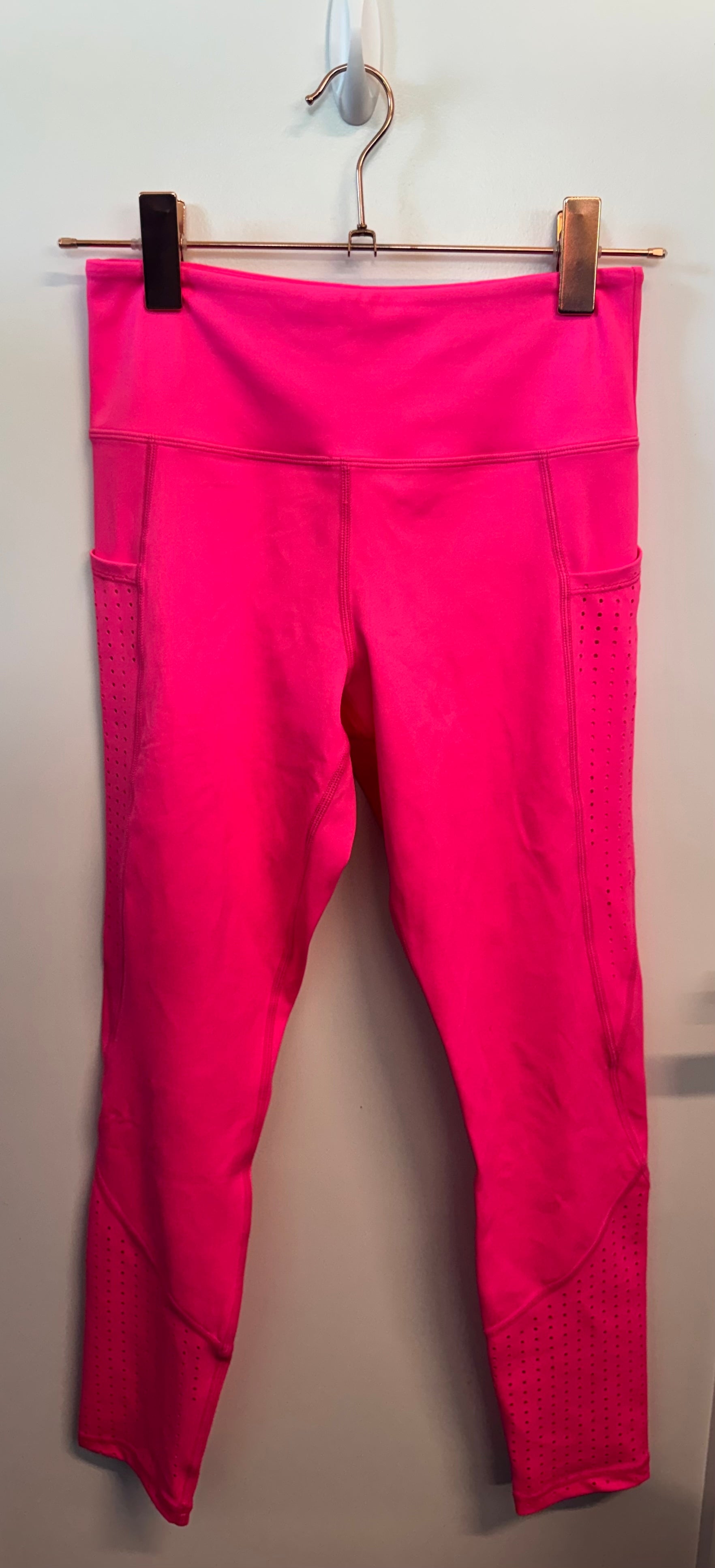 SAMPLE: Empowered Leggings With Pockets & Laser Cuts | Hot Pink - S