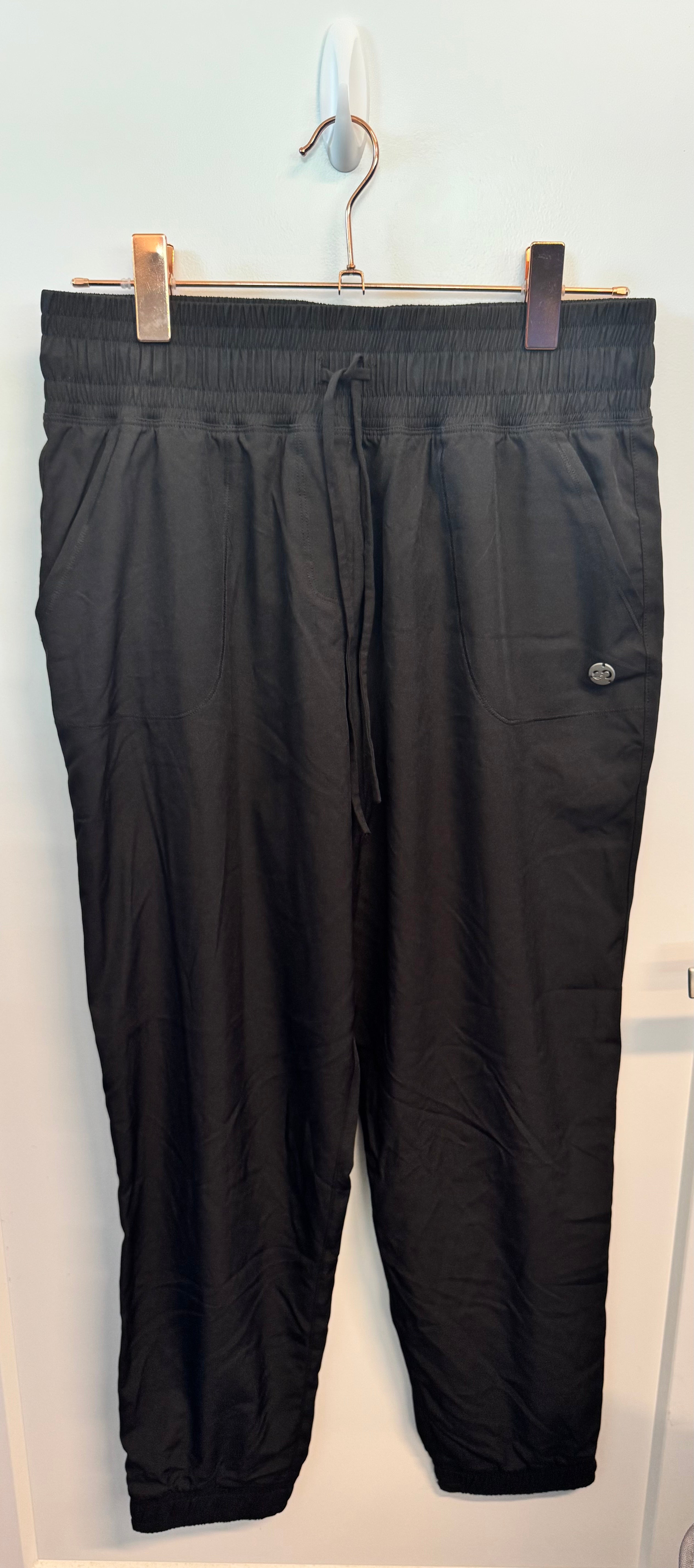 SAMPLE: Wind Joggers | Black - S