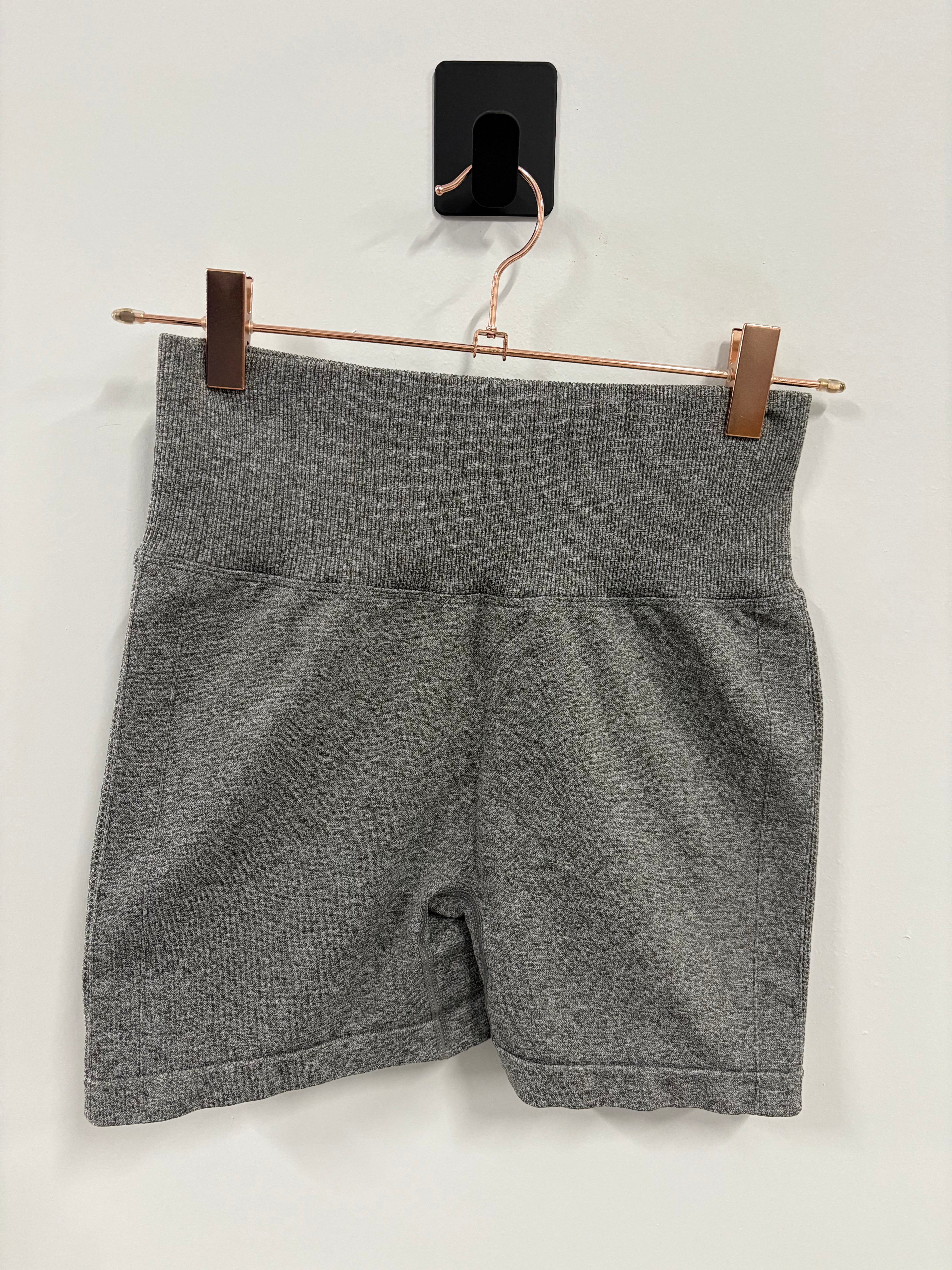 SAMPLE: Seamless 3" Shorts W/Booty Scrunch | Grey Heather - Small