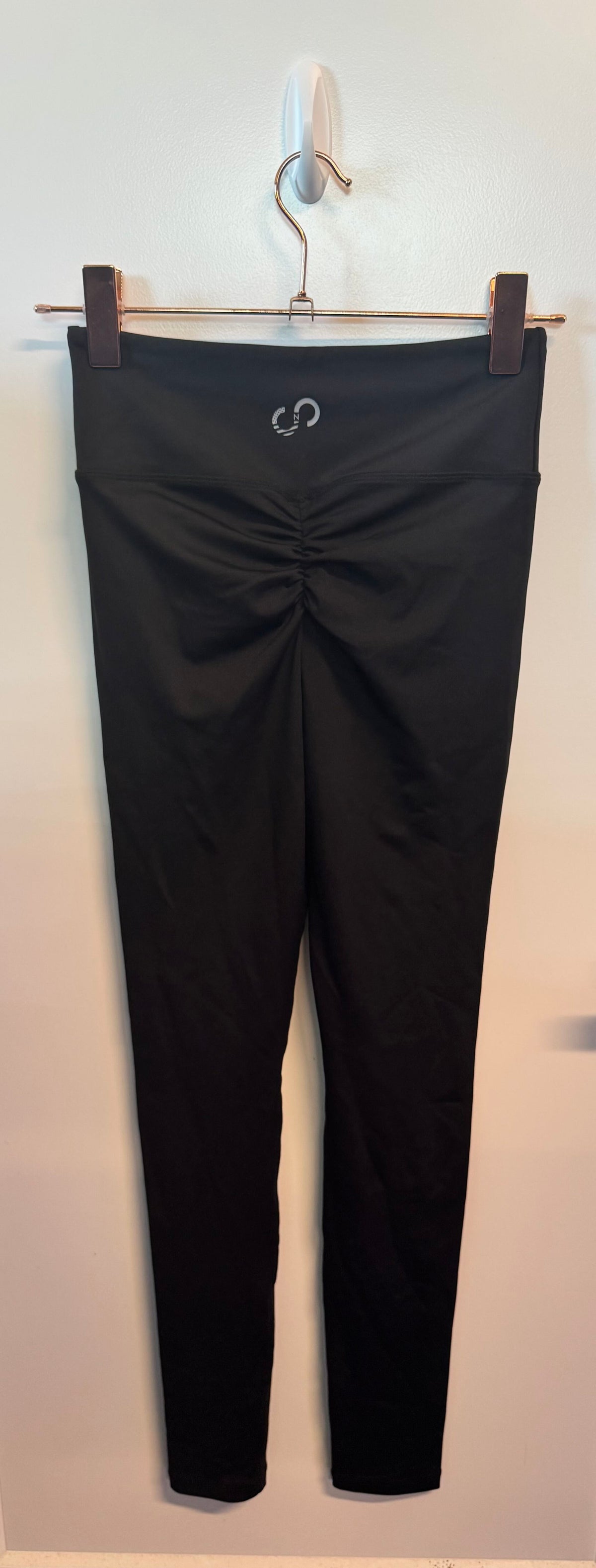 SAMPLE: Leggings With Scrunch | Black - Small