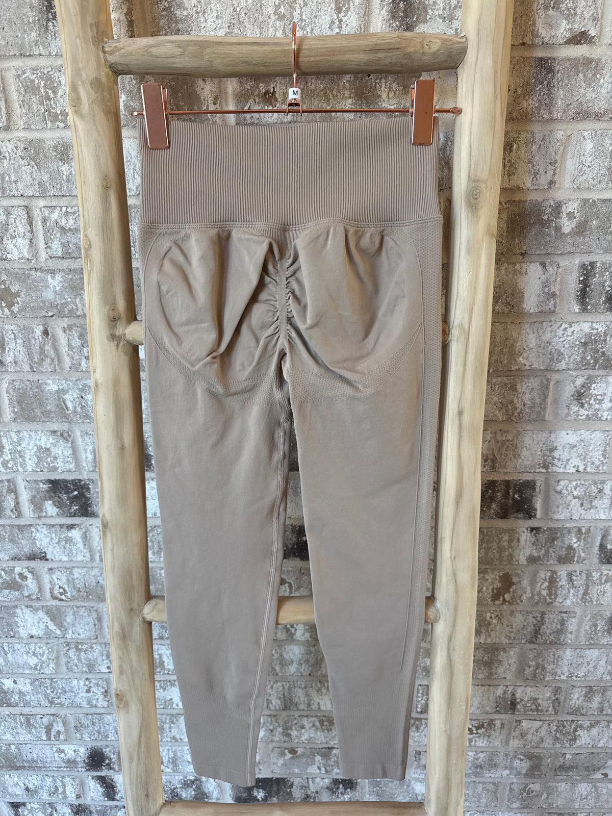 SAMPLE: Seamless Leggings | Tan - Medium