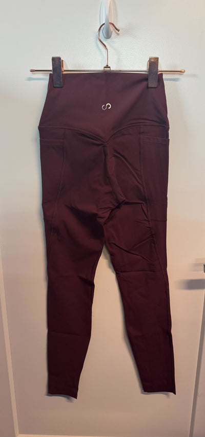 SAMPLE: NKD Leggings With Pockets | Sangria - Small