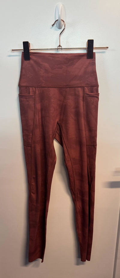 SAMPLE: Empowered Leggings With Pockets | Dark Mauve Camo - Small