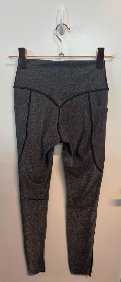 SAMPLE:  Leggings With Pockets | Black Sparkle- Small