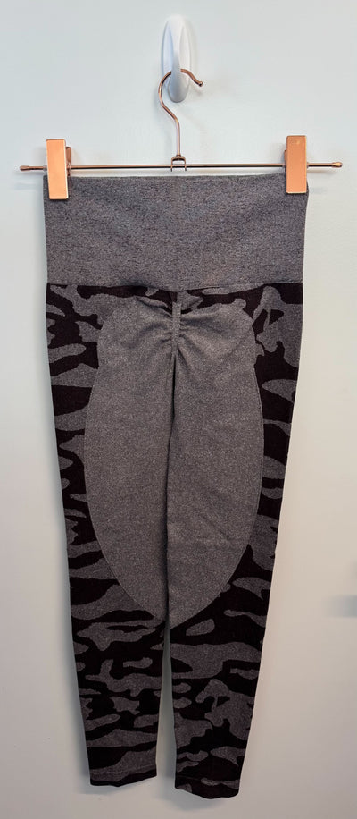SAMPLE: Seamless Leggings With Scrunch | Brown Camo - Small