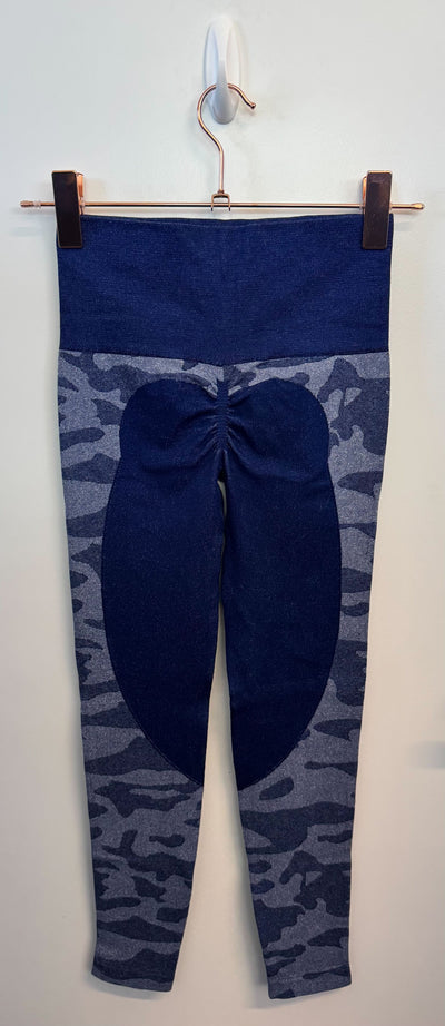 SAMPLE: Seamless Leggings With Scrunch | Blue Camo (Two-tone)- Small