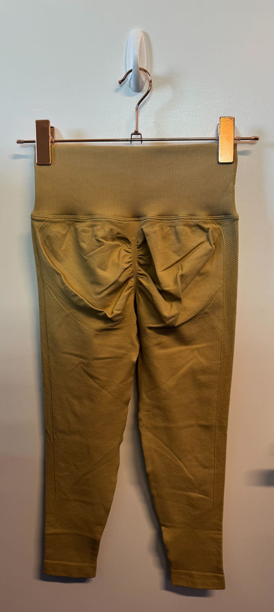 SAMPLE: Seamless Leggings With Scrunch | Tan - Small