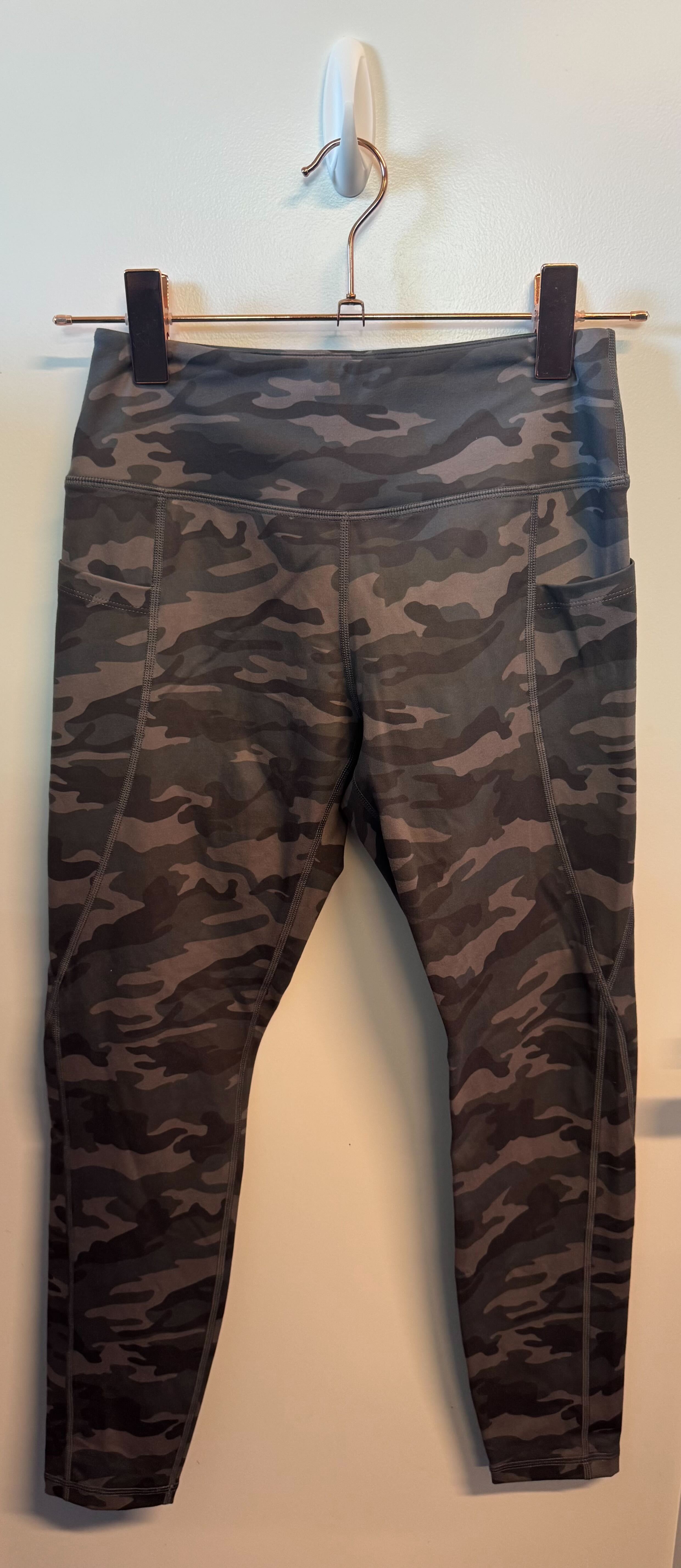 SAMPLE: Leggings With Pockets | Grey & Taupe Camo - Small