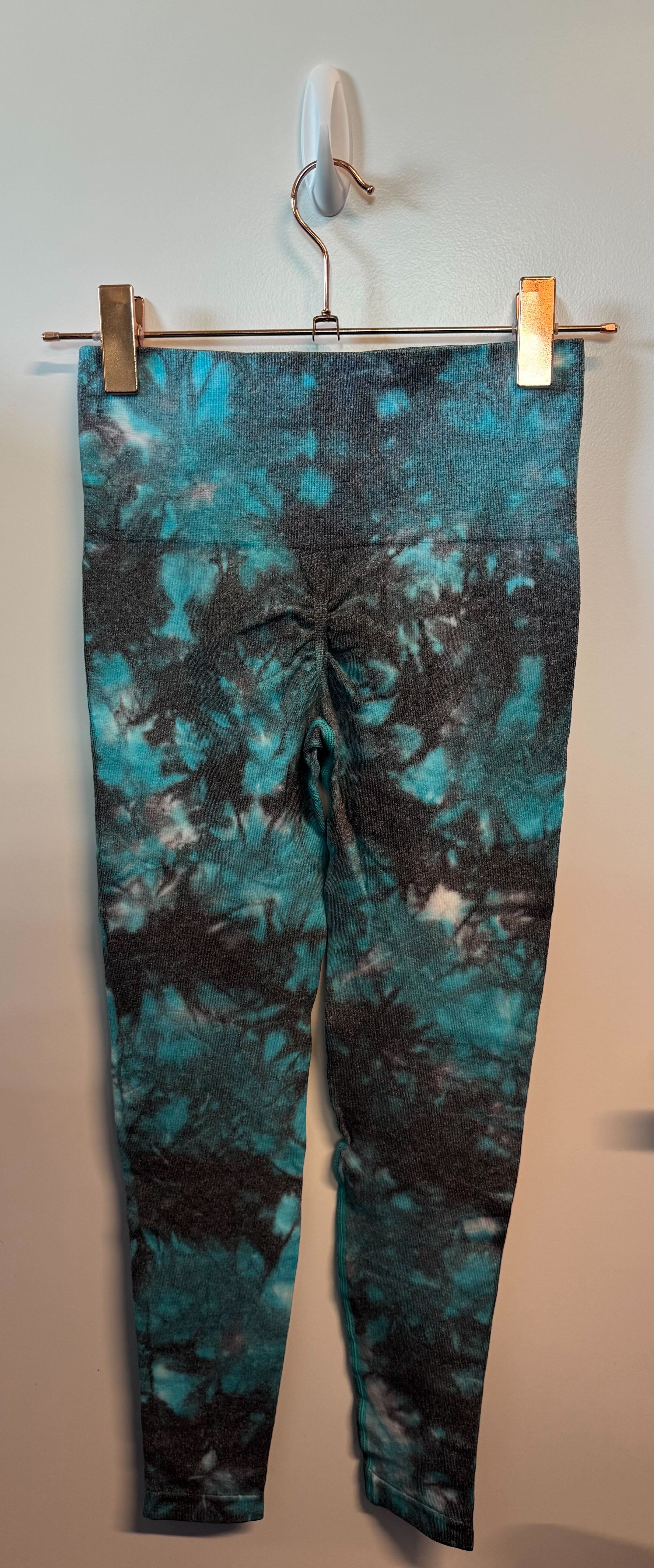SAMPLE: Seamless Leggings With Scrunch | Distressed Teal Multicolor  - Small