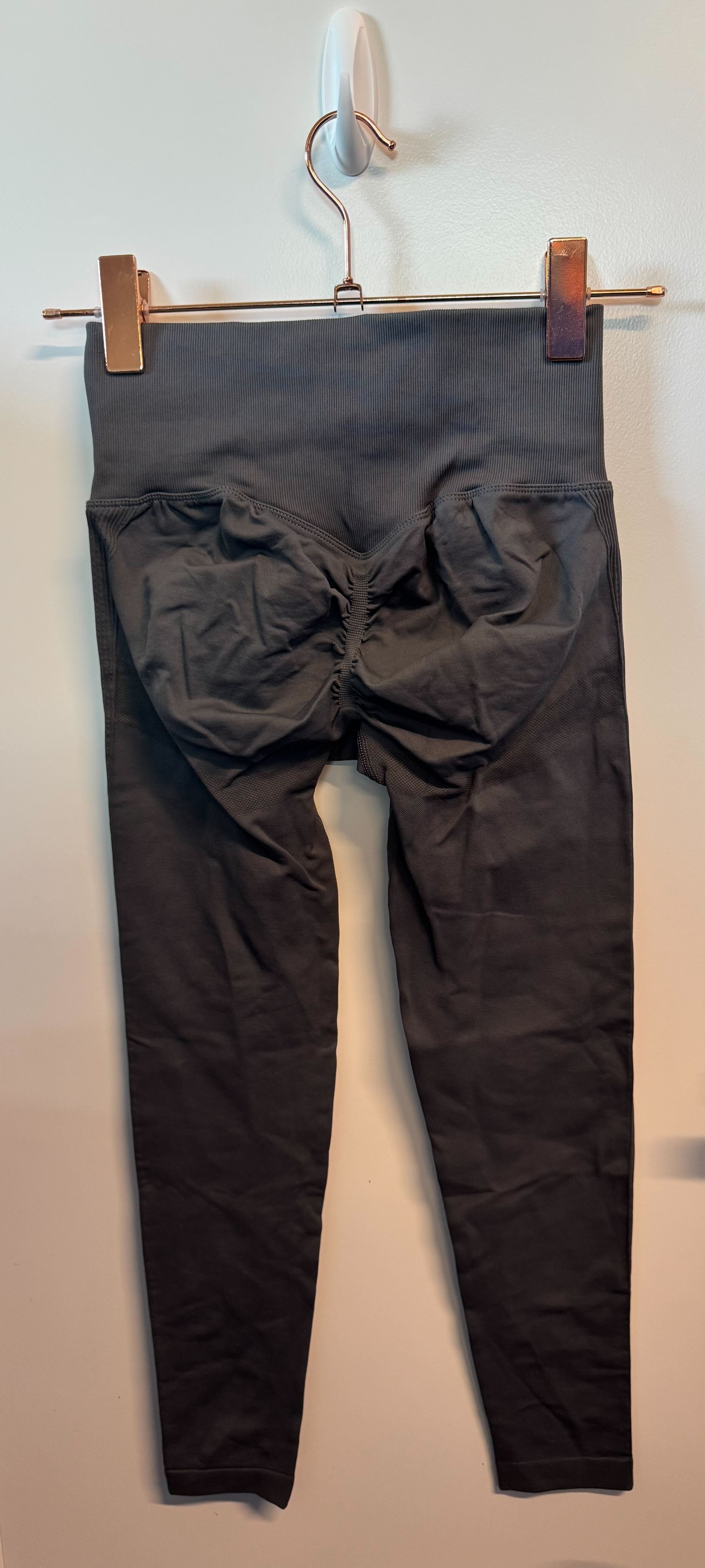 SAMPLE: Seamless Leggings With Scrunch | Grey - Small