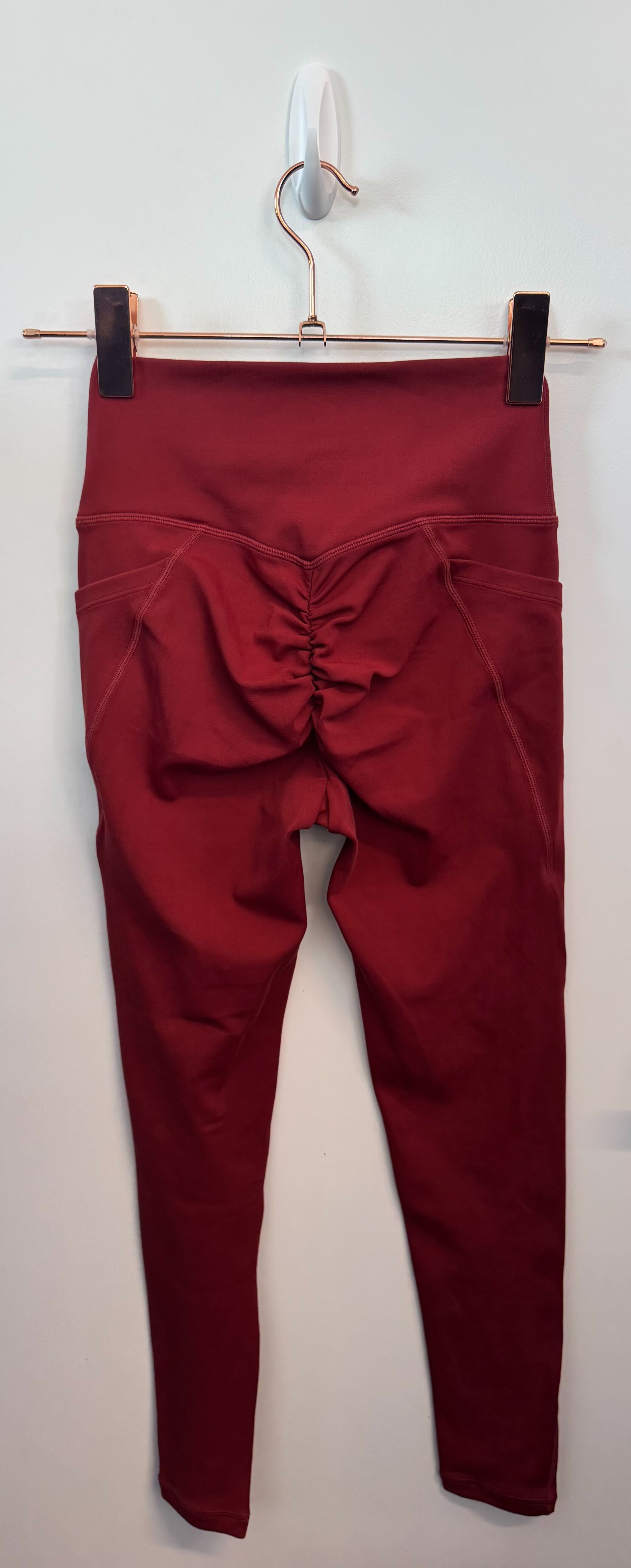SAMPLE: Leggings With Pockets & Scrunch | Red - Small
