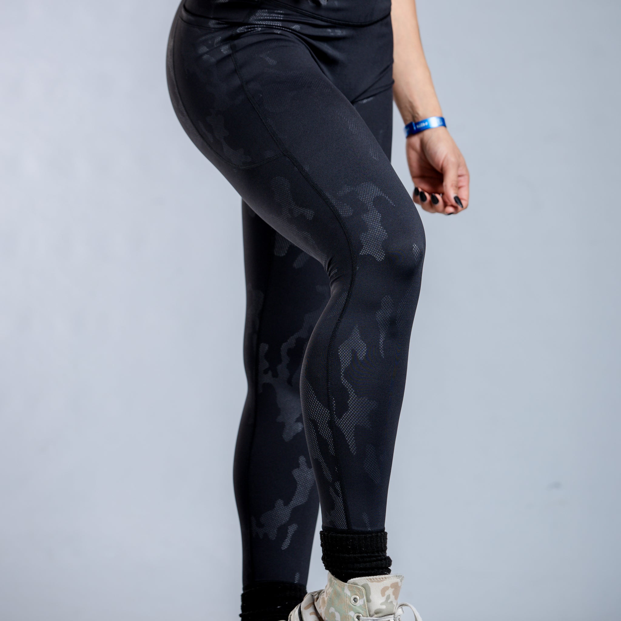 Empowered Leggings With Pockets | Black Camo