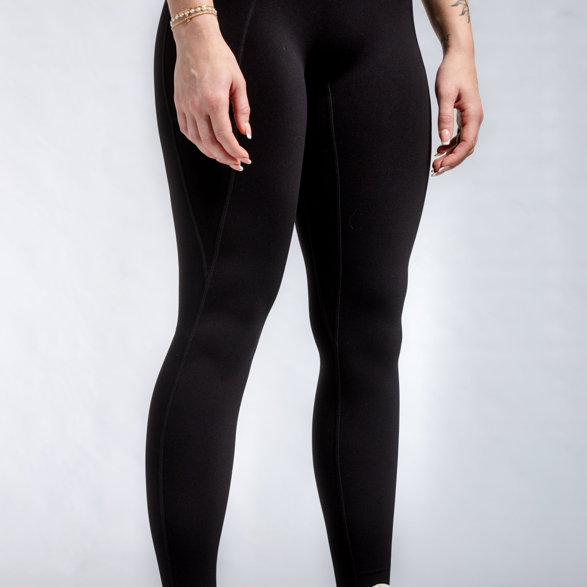 NKD Leggings With Pockets Mid Waist | Black