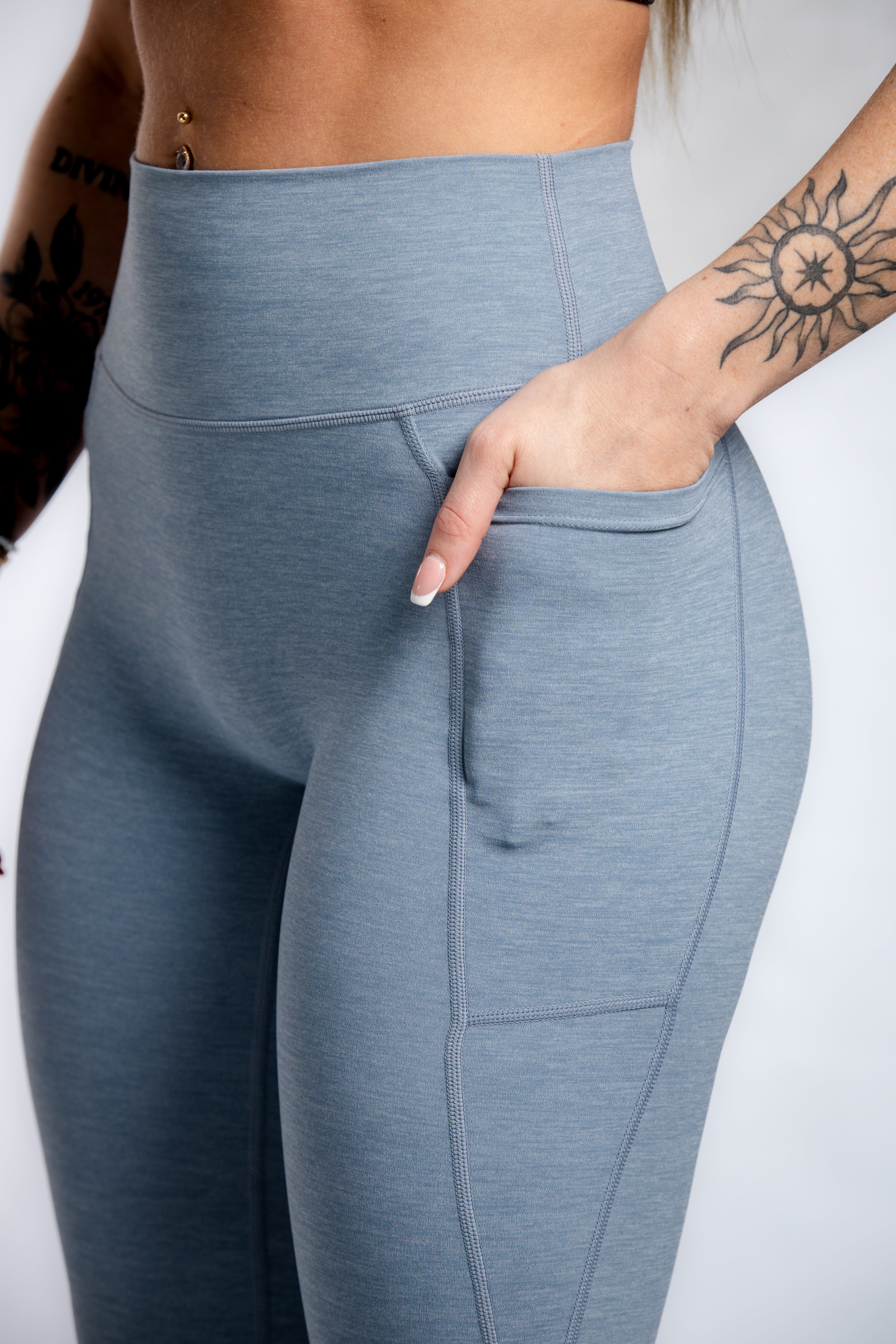 Resilient Leggings With pockets | Blue Storm