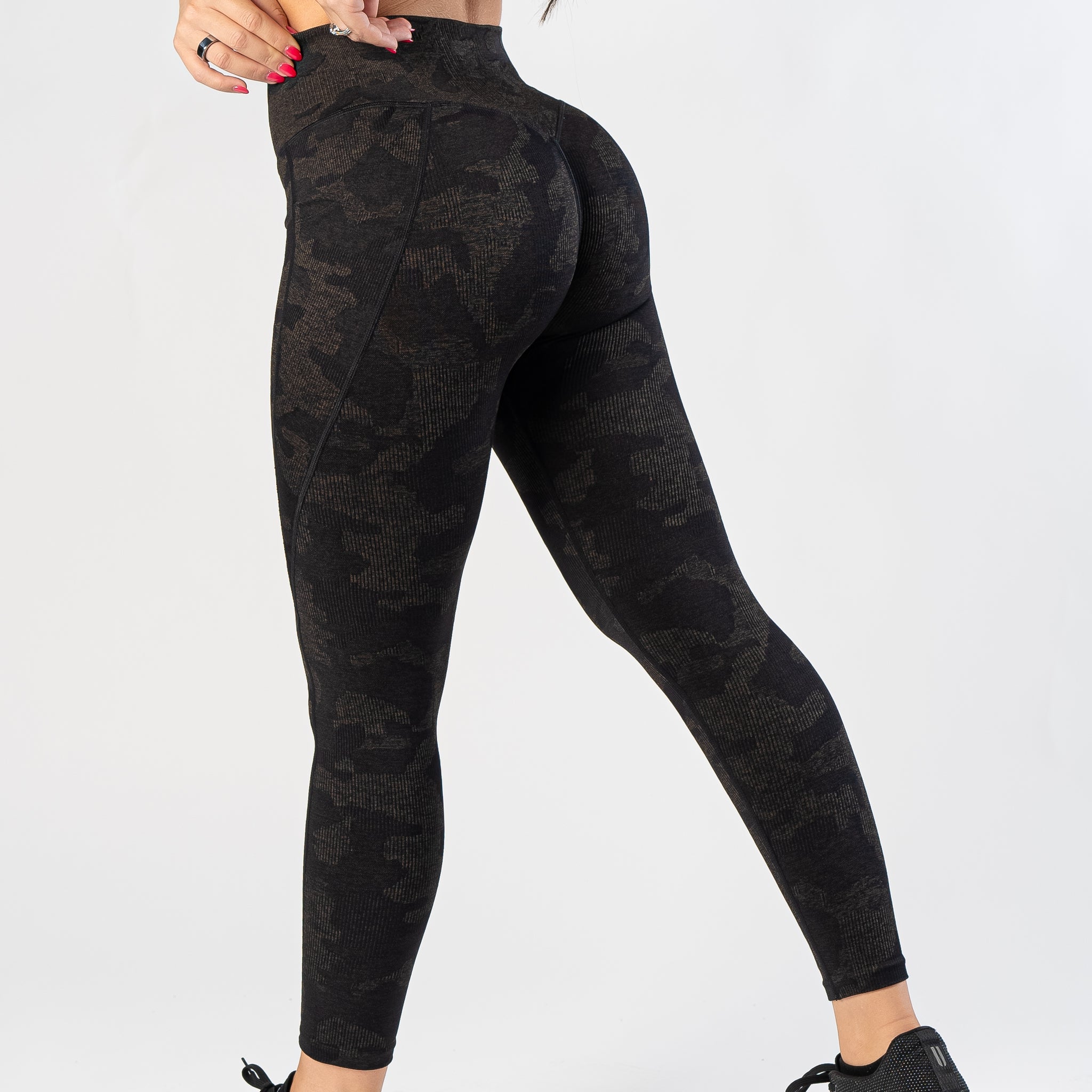 Seamless High Waist Leggings With Pockets | Black Camo