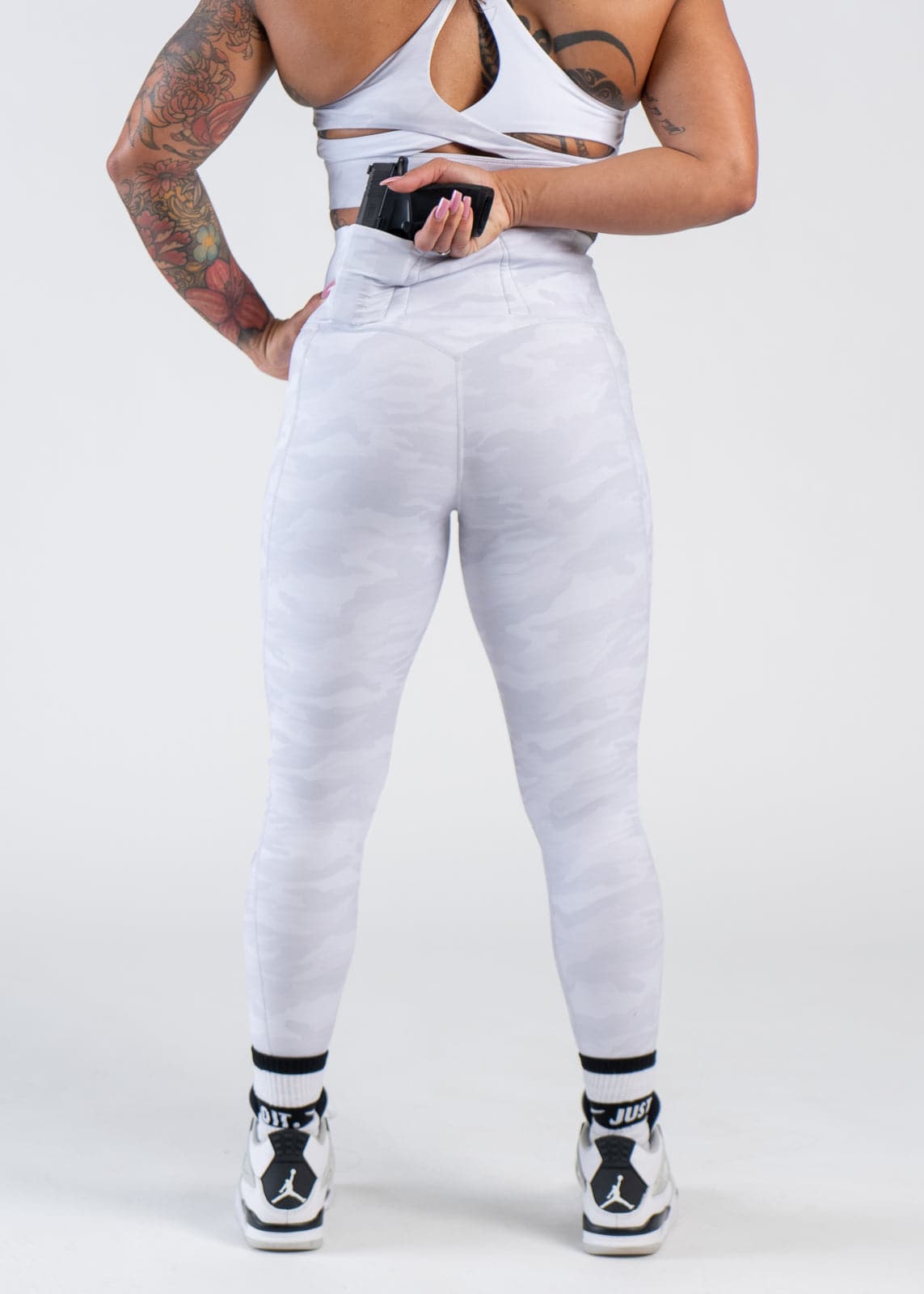 Concealed Carry Leggings With Pockets | Snow Camo