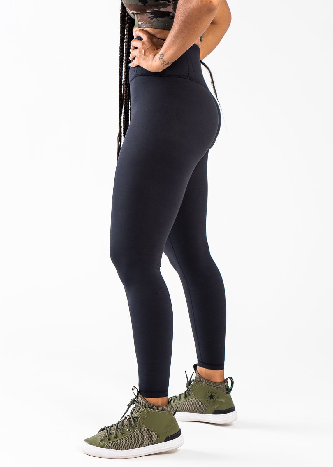 Chest Down Side View -Concealed Carry Leggings With Tactical Pockets | Black