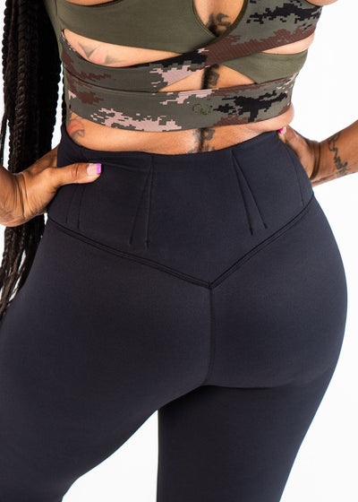 Close Up 3/4 Back View - Concealed Carry Leggings Without Pockets | Black