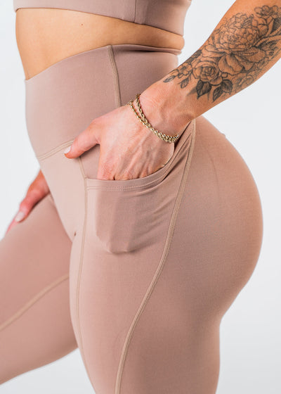 V4 Regal Booty Scrunch Leggings | Sand